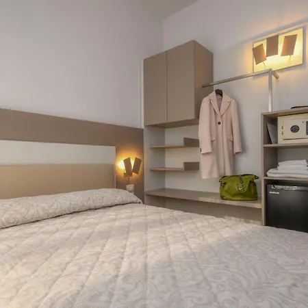 Hotel Riel 3*